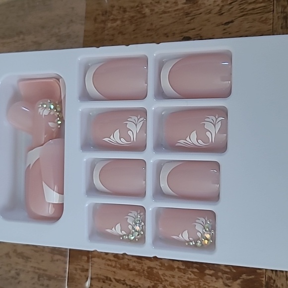 2/$16 Rhinestone French Manicure Press On Nails - Picture 7 of 8